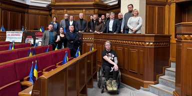 Робота Верховної Ради другий день поспіль блокується: що відбувається у парламенті (фото, відео)