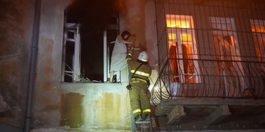 Более 10 попаданий: от обстрела россиян в Одессе пострадали 13 человек, среди которых спасатели (фото)