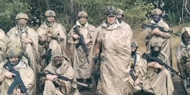 "По полю якась чорна пляма собі повзе": в ЗСУ розповіли, як нищать росіян у "плащах Гаррі Поттера"