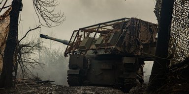 ЗСУ застосовують польські САУ Krab з індійськими боєприпасами: як вони потрапили в Україну (відео)