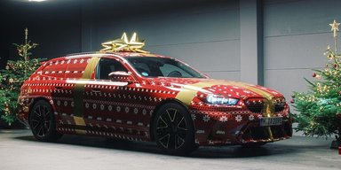 Новый BMW M5 2024 рассекретили в рождественском поздравлении (видео)