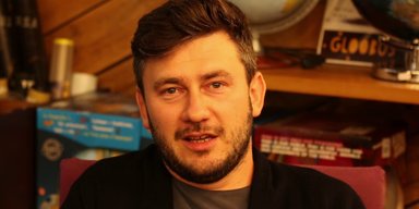 "Нас всех замазывают кровью украинцев". Автор "Метро-2033" выступил с резкой критикой Путина