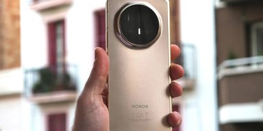 Компактний смартфон з акумулятором на 7000 мА·год: представлено Honor Play 11 Pro (фото)