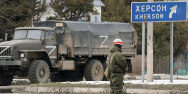 Российские военные возвращаются на позиции на затопленных берегах Днепра