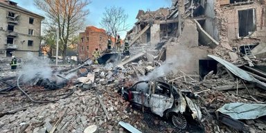 Росія масовано атакувала Україну: є загиблі, у Дніпрі під завалами шукають людей (фото)