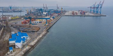 Получить выход к Черному морю: Польша хочет купить порт в Одессе