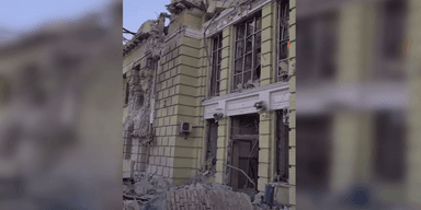 Атака ЗС РФ по залізничному вокзалу в Лозовій: загинув механік станції, поранені діти (відео)
