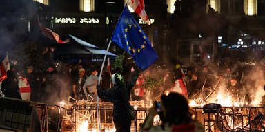 "Несет особую ответственность": премьер Грузии нашел виновника протестов