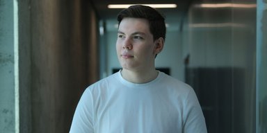 Зламав Tesla і відкрив успішний бізнес: юний хакер дав поради, як захиститися в інтернеті
