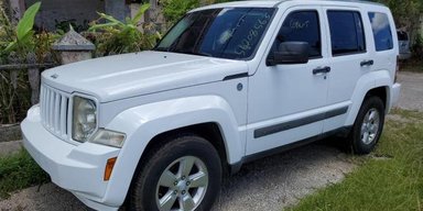 Найдешевше авто зі США: 12-річний Jeep продали всього за три долари (фото)