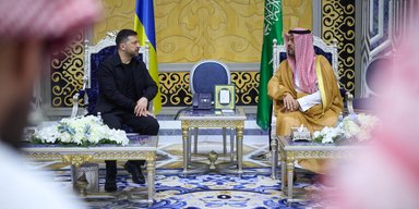 Украина пытается привлечь богатые государства Ближнего Востока к совместному противодействию РФ, — СМИ