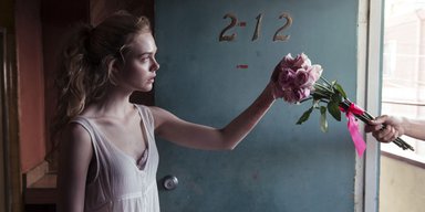 Бобо мертва и без шапки. Зачем смотреть фильм "Неоновый демон"