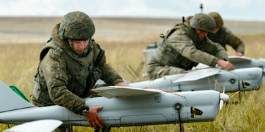 ЗС РФ запускають "зграї" розвідувальних дронів: у Повітряних силах розкрили мету (відео)