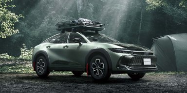 Toyota презентувала незвичайний седан-кросовер для бездоріжжя (фото, відео)