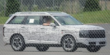 Найбільший кросовер Hyundai помітили на дорогах до презентації (фото)