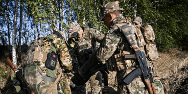 Захоплюють багатоповерхівки, просочуються в усі будинки, ЗС РФ просуваються в Селидове: що відомо (карта)