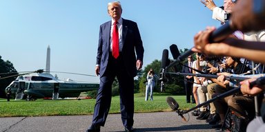 "Перевернул ситуацию": Трамп выдвинул ЕС невыполнимые условия, чтобы избежать давления на Путина, — WSJ