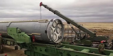 В РФ заявили о пополнении ядерного арсенала комплексом "Авангард": что известно о ракете