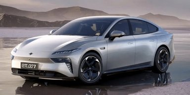 Китайцы представили стильный электромобиль с дверями как у Lamborghini (фото)