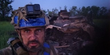 Олег Сенцов получил очередную контузию и показал пулю из бронежилета (фото)