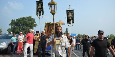 Проходите мимо. Почему нынешний крестный ход позволяет оценить степень угрозы