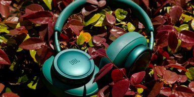 Дешевший конкурент AirPods та Sony: експертка порадила навушники з якісним звуком (фото)