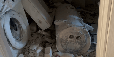 Ювелірна операція: рятувальники вилучили бойову частину ракети з постраждалої від обстрілу квартири