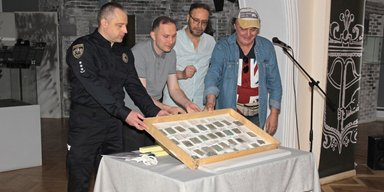 "Черный археолог" нашел артефакт III века и продал на аукционе за полмиллиона гривен (фото)