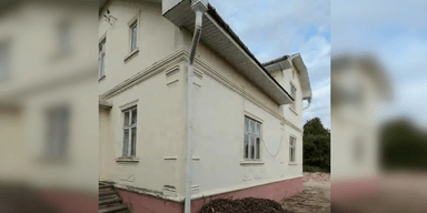 Українці купили стару хату за $55 тисяч: всередині на них чекав "сюрприз" (фото)