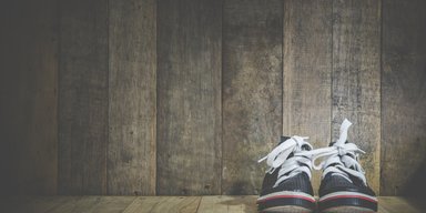 У Варшаві копи приїхали на виклик: їх здивувало побачене в кросівках чоловіка (фото)