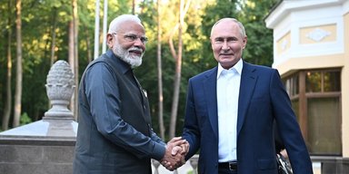 "Огромное разочарование": Зеленский отреагировал на объятия Моди и Путина в Москве (фото)