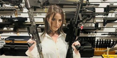 Мать 13-го ребенка Илона Маска заявляет, что он хочет отобрать у нее малыша