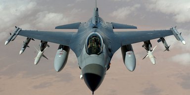 "Ідемо за графіком": у Данії пояснили, коли Україна отримає перші F-16, — ЗМІ