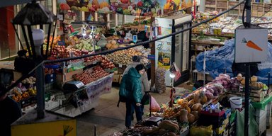 Отсрочка не предусмотрена: на рынках Украины с 1 января появятся платежные терминалы, детали