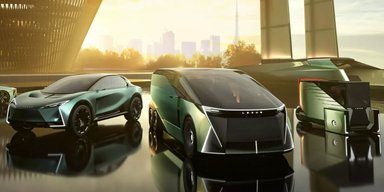 Lexus презентовал новые флагманы: шестиколесный минивэн, купе-кроссовер и микрокар (фото)
