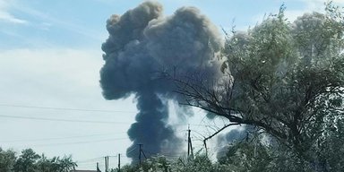 Взрывы в Крыму: после удара ВСУ по складу боеприпасов там пропали 18 солдат ВС РФ (фото)
