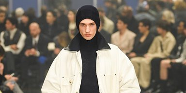 Парень из российской деревни стал моделью на показе Prada