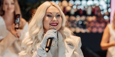 Катерина Бужинська у купальнику похвалилась відпочинком у Греції (фото)