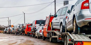 Онлайн-розмитнення та реєстрація по-новому: Рада підтримала спрощення торгівлі авто