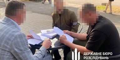 У Запоріжжі працівник ТЦК незаконно вилучив автомобілі "на свій смак", — ДБР