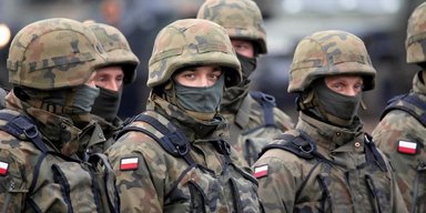 Не исключено: глава МИД Польши прокомментировал идею Франции о введении войск в Украину