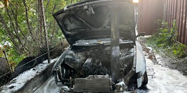 Намагалися обдурити замовника з ФСБ: у Рівному підпалили цивільне авто замість військового