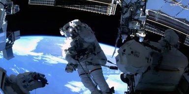 Астронавты NASA починили главную "руку" МКС: без нее людям на орбите не выжить (фото)
