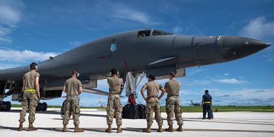 "США будут решительно реагировать": Белый дом объяснил свои действия в случае эскалации на Ближнем Востоке