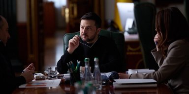 Российские спецагенты арендовали квартиры у Офиса президента, чтобы убить Зеленского, — CNN