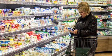 "Продуктовые карточки" по-украински: эксперты раскритиковали идею помогать бедным через систему "Дія"