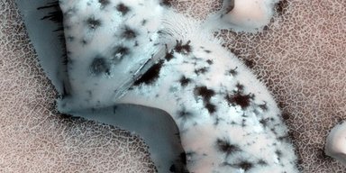 NASA показало дивні особливості на Марсі, які не схожі ні на що на Землі (фото)