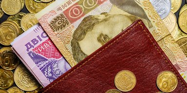 Плюс на минус. Зачем Минфин хочет увеличить минимальную зарплату