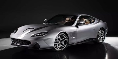 Сучасна класика: знаменитий суперкар Ferrari 90-х повернули у виробництво (фото)