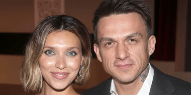Регіна Тодоренко, яка мовчить про війну, народила від російського співака третю дитину